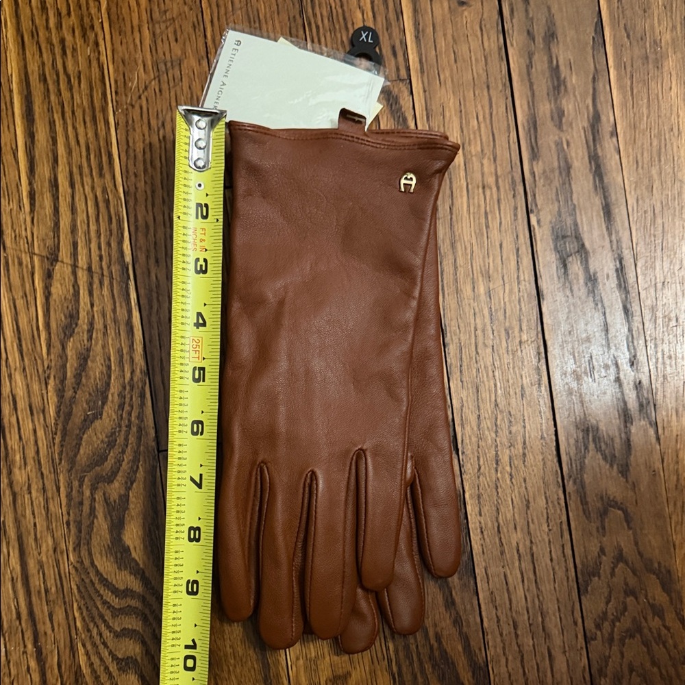 Etienne Aigner Chestnut Leather Gloves